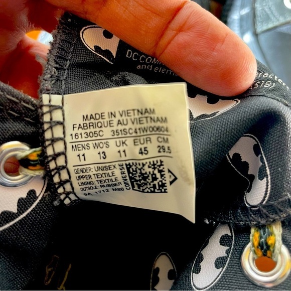 Converse x Batman Rebirth Vol 1 DC Comics Chuck 11 - Picture 7 of 9